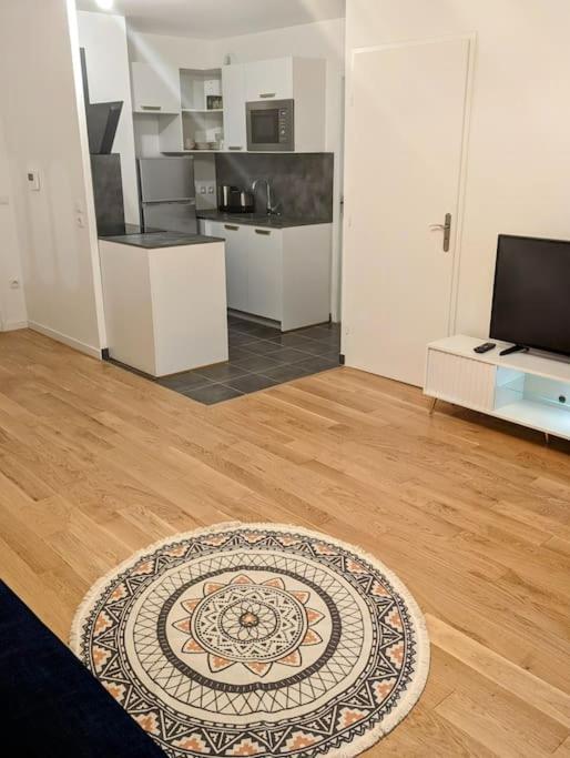 Charmant T2 Tout Neuf Avec Parking Plaisir Exteriör bild